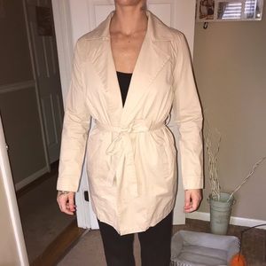 Forever 21 wow tan trench coat size small!